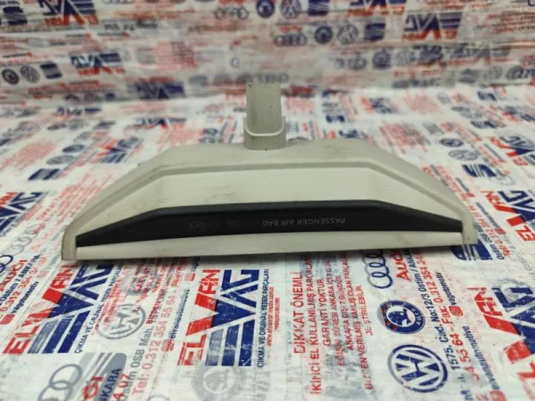 3G0867755B | VW Passat İç Dikiz Ayna Kapağı VAG