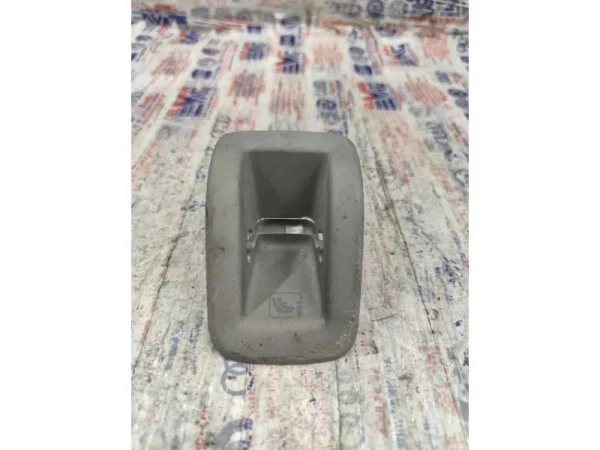 8W0887233A | Audi A4 Arka Çocuk Koltuğu Isofix Kapağı VAG