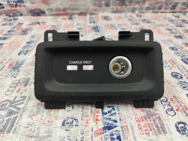 8W0863324A | Konsol Trim Kapağı | Audi A4, A5 VAG