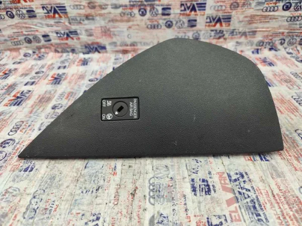 2G1858218 | Sağ Torpido Yan Kapağı | VW Polo, Taigo VAG