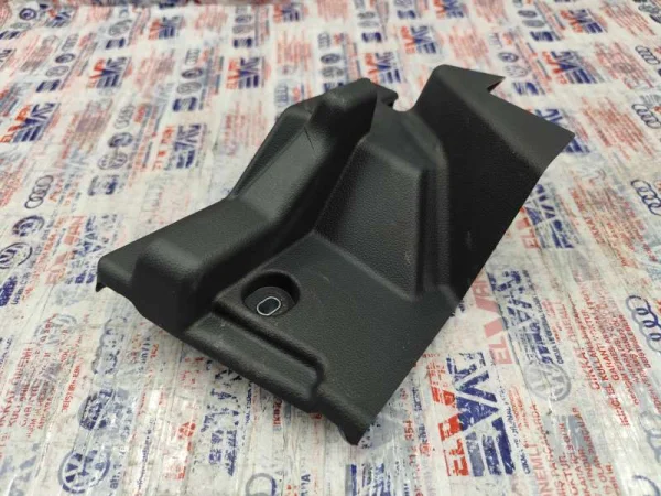 2G6858831 | Bagaj Raf Destek Braketi | VW Polo, Taigo VAG