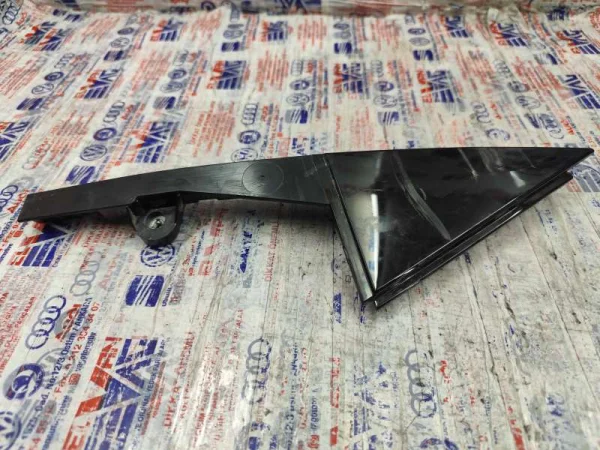 2G6839909D | Arka Sol Kapı Cam Çıtası | VW Polo, Taigo VAG