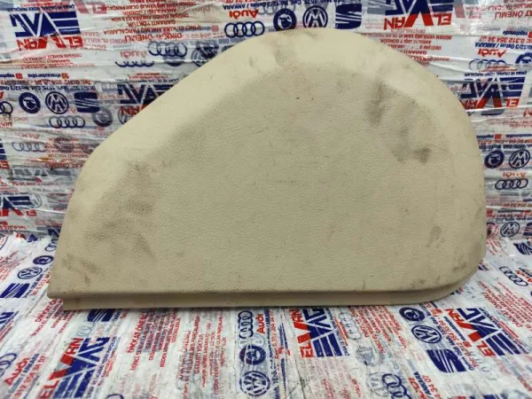 7P6858218B | VW Touareg Göğüs Kaplaması VAG