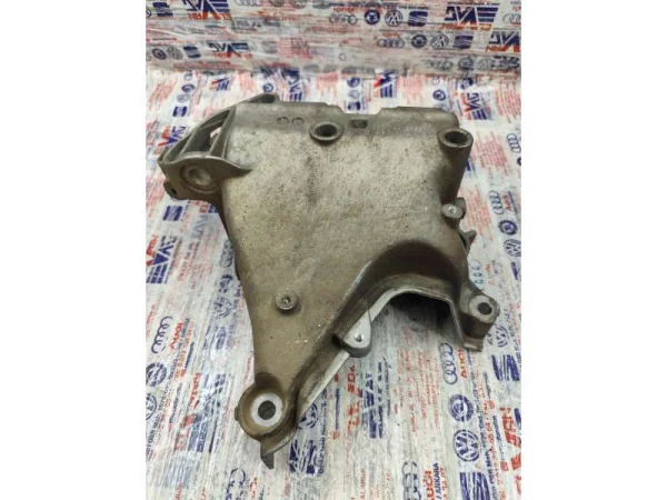 05E199275 | Motor Destek Braketi VAG