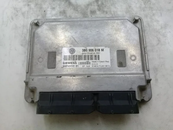 3B0906018M | VW Passat Motor Beyni VAG