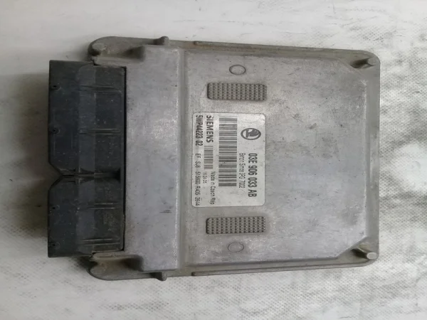 03E906033AB | Skoda Fabia Motor Beyni VAG