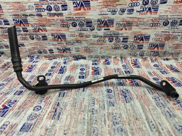3C0317801L | VW Passat Yağ Soğutucu Borusu VAG