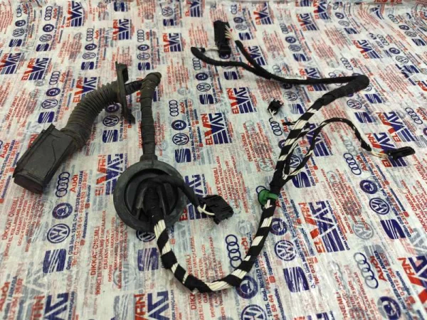 5NA971693BM | Sol Arka Kapı Tesisatı VAG