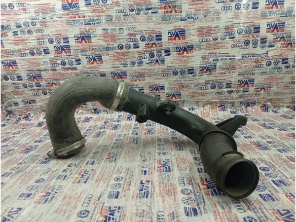 5Q0145770A | İntercooler Hortumu | VW Golf, Passat - Audi A3, TT - Seat Leon VAG