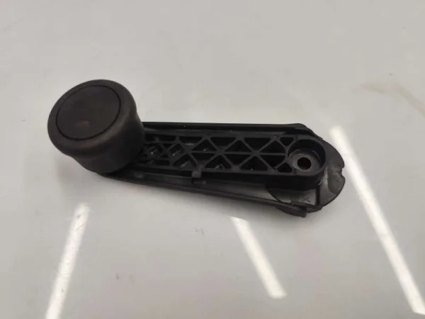 8Z0837581B | Audi A4 Arka Cam Açma Kolu VAG