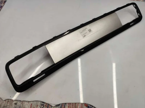 7P1857226 | VW Touareg Göğüs Havalandırma Izgarası VAG