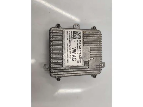 992941571A | LED Far Beyni VAG