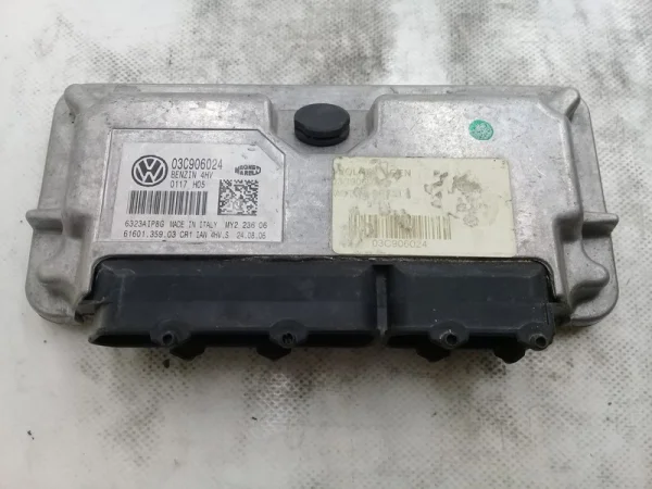 03C906024 | Skoda Roomster Motor Beyni VAG