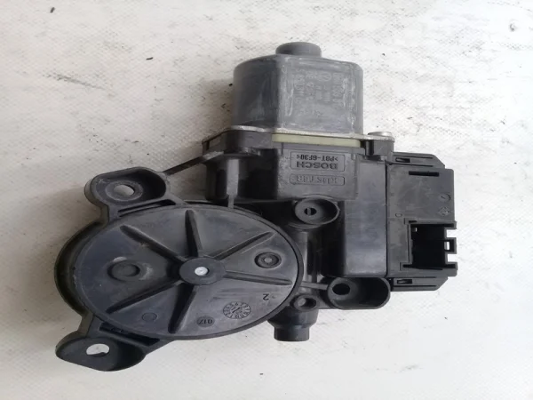 8558686 | Yağ Filtre Kütüğü VAG