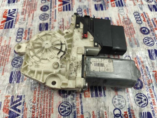 1K0959704F | Arka Sağ Cam Motoru | VW Golf, Jetta, Passat VAG