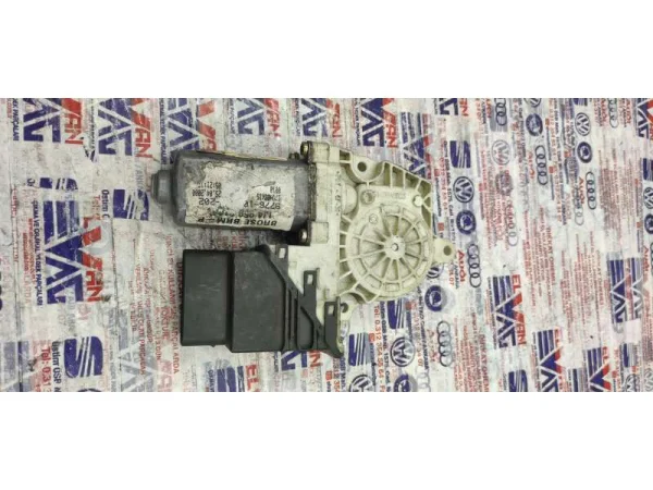 1J4959811C | Sol Arka Cam Motoru | VW Bora, Golf - Seat Toledo VAG