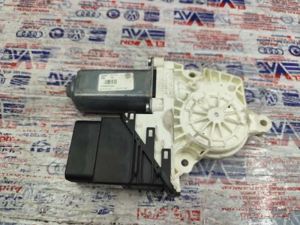 1K0959704AL | VW Golf Sağ Arka Cam Motoru VAG
