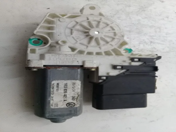 1K5839401A | VW Jetta Elektrikli Arka Sol Cam Motoru VAG