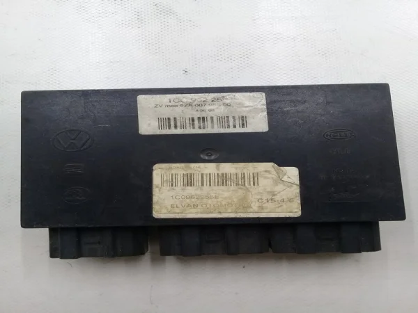 1C0962258E | Konfor Beyni VAG