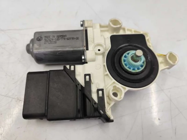 5N0959703D | VW Tiguan Arka Sol Cam Motoru VAG