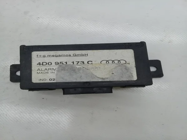 4D0951173C | Alarm Kontrol Ünitesi | Audi A4, A8 VAG