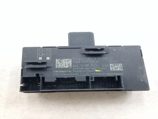 5Q4959595E | VW Passat Kapı Beyni VAG