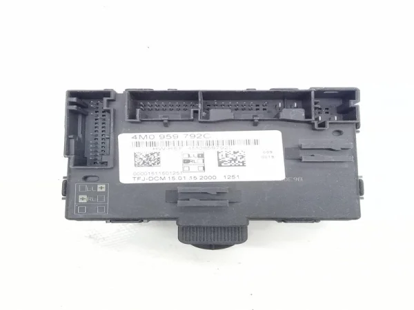 4M0959792C | Audi Q7 Kapı Beyni VAG