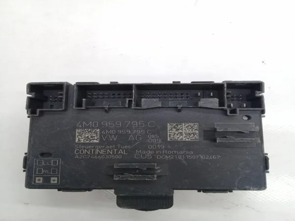 4M0959795C | Audi Q7 Kapı Beyni VAG