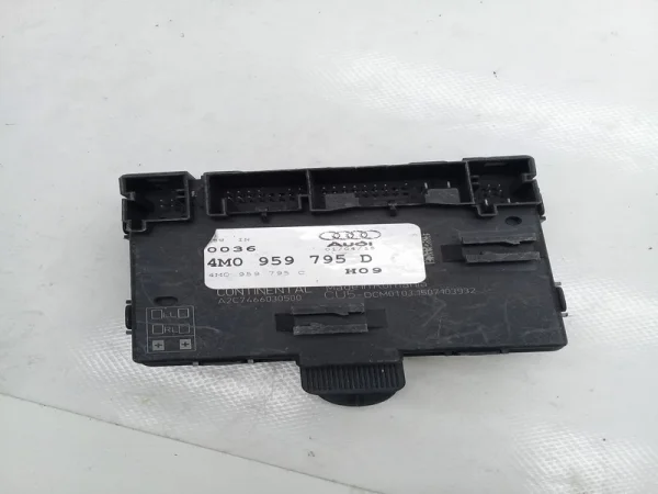 4M0959795D | Arka Sol Kapı Beyni | Audi A4, Q7 VAG