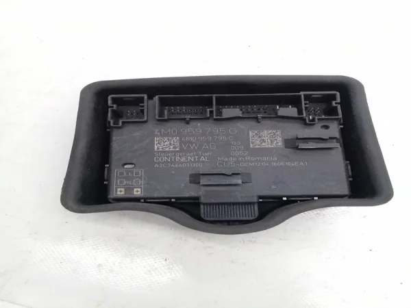 4M0959795G | Sol Arka Kapı Beyni | Audi A4, Q7 VAG