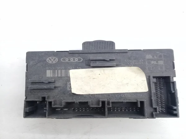 8T0959793M | Sol Ön Kapı Beyni | Audi A4, A5 VAG