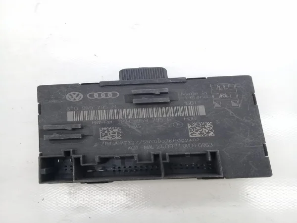8T0959795N | Kapı Beyni | Audi A4, A5 VAG