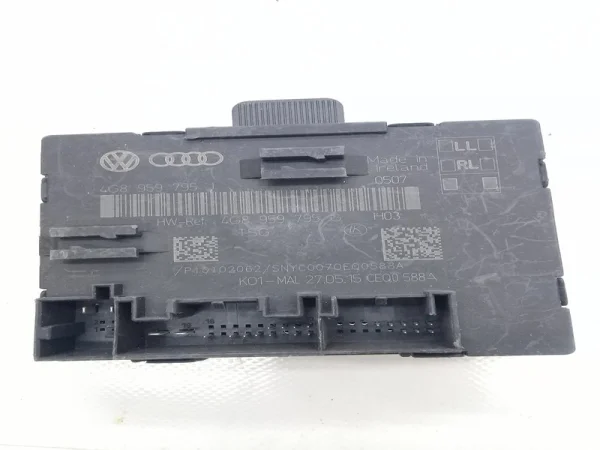 4G8959795J | Kapı Beyni VAG