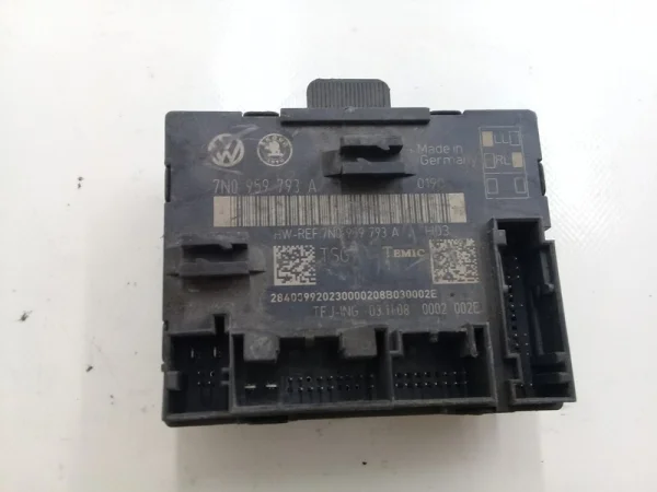 7N0959793A | Kapı Beyni | Skoda Superb, Yeti VAG