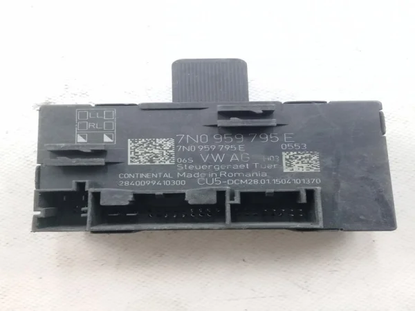 7N0959795E | Skoda Yeti Arka Sol Kapı Kontrol Ünitesi VAG