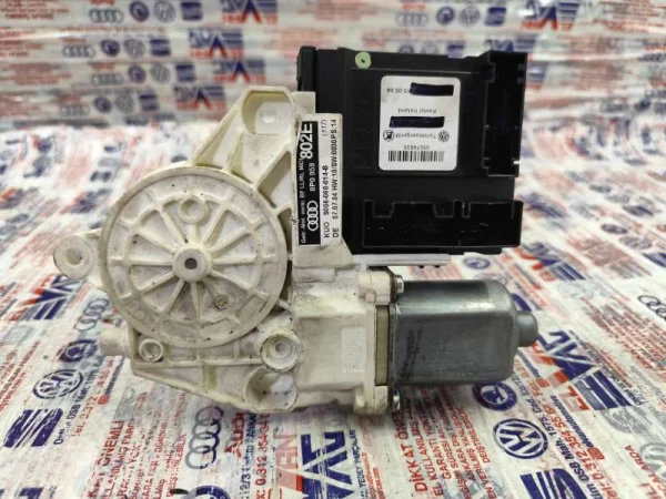 8P0959802E | Audi A3 Elektrikli Sağ Ön Cam Motoru VAG