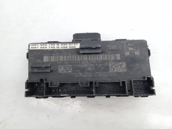 4M1959795B | Audi Q5 Kapı Beyni VAG