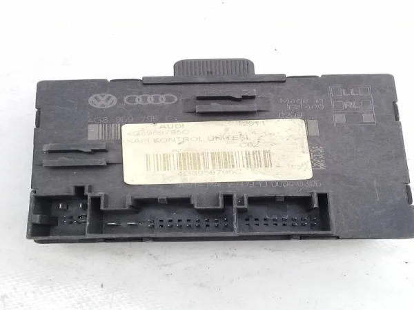4G8959795C | Kapı Beyni VAG