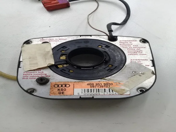 4D0951543D | Airbag Sargısı | Audi 80 Serisi, A4, A6, A8, S6 VAG