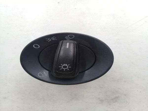 6R0941531B | VW Polo Far Düğmesi VAG