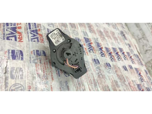 8K0941531AL | Far Düğmesi | Audi A4, A5, Q5 VAG