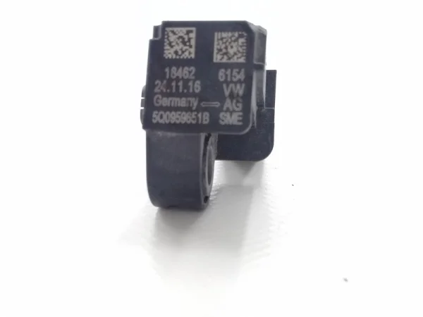 5Q0959651B | Orta Hava Yastığı Darbe Sensörü | VW Golf, Tiguan, Touran - Audi A3 VAG