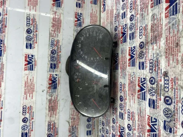 8L0920900F | Audi A3 Gösterge Paneli VAG