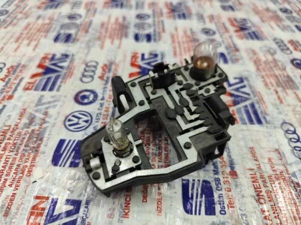6J8945231 | Seat Ibiza Sol İç Stop Duyulu Lambası VAG