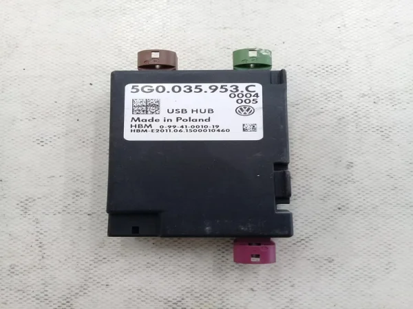 5G0035953C | USB Dağıtıcı Modülü | VW Caddy, CC, E-Golf, Golf, Passat - Skoda Superb VAG