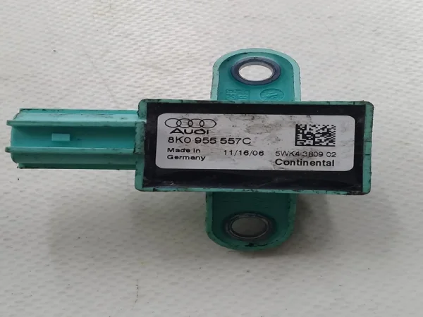 8K0955557C | Airbag Darbe Sensörü | Audi A4, A5, Q3, Q5, RS Q3 VAG