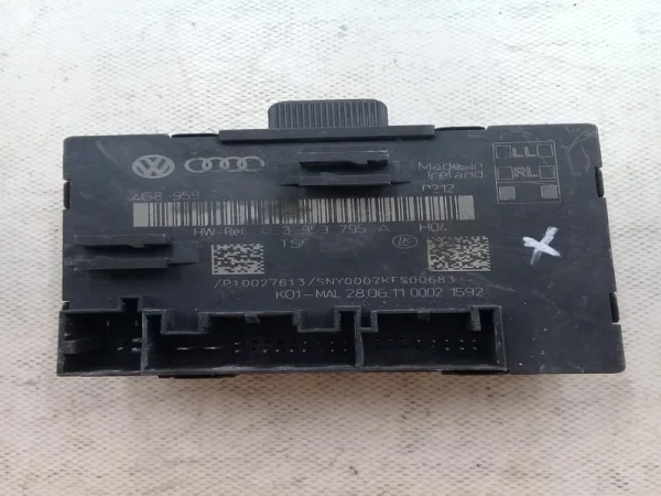 4G8959795E | Kapı Beyni VAG