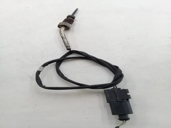 03L906088AP | Egzoz Sıcaklık Sensörü | VW Eos, Golf, Jetta, Passat - Audi A3 - Skoda Yeti VAG