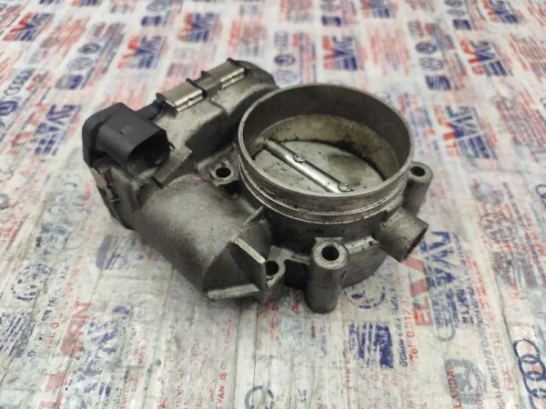 078133062C | Gaz Kelebeği | Audi A4, A6, A8 VAG