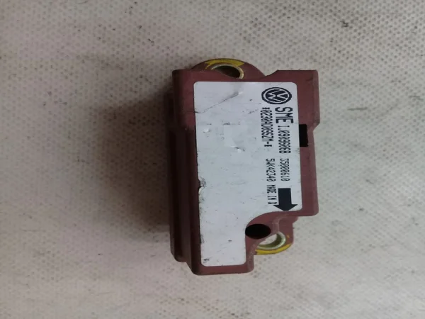 1J0909606B | Skoda Octavia Airbag Darbe Sensörü VAG